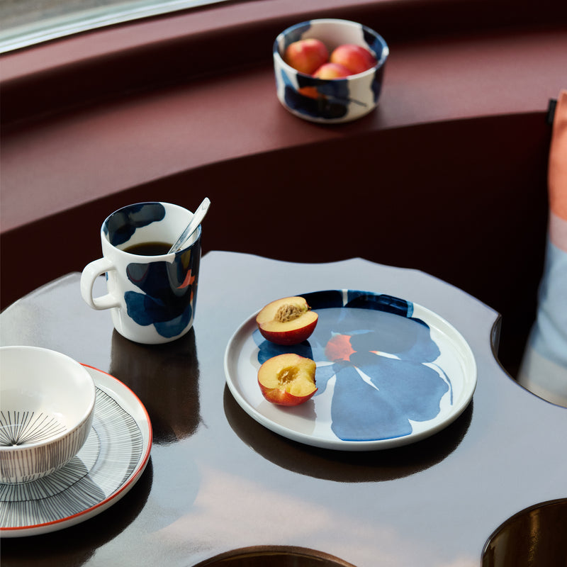 Marimekko Valssi table setting