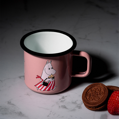 Muurla Moominmamma Enamel Mug lifestyle