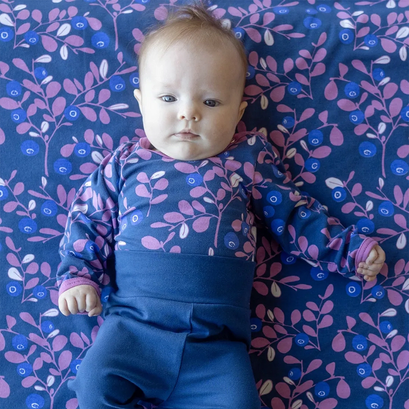 PaaPii Onesie -  Blueberry lifestyle