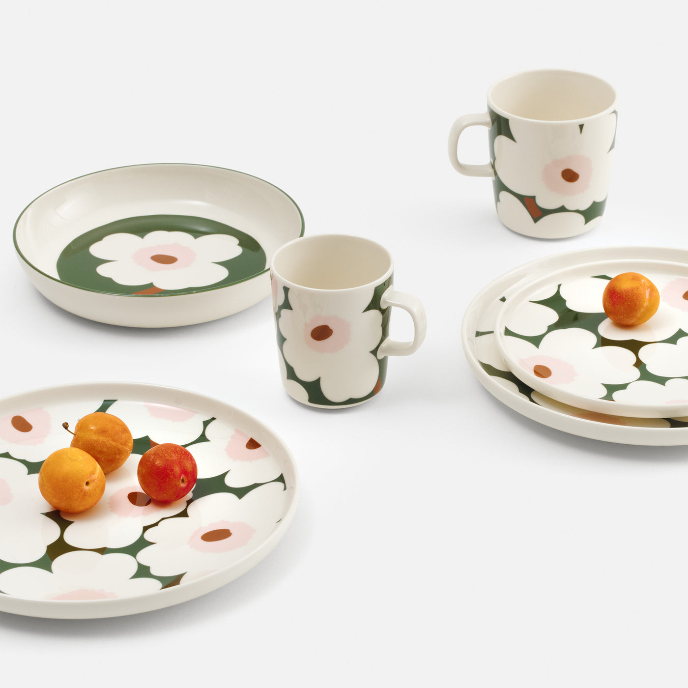 marimekko unikko green white light pink dinnerware